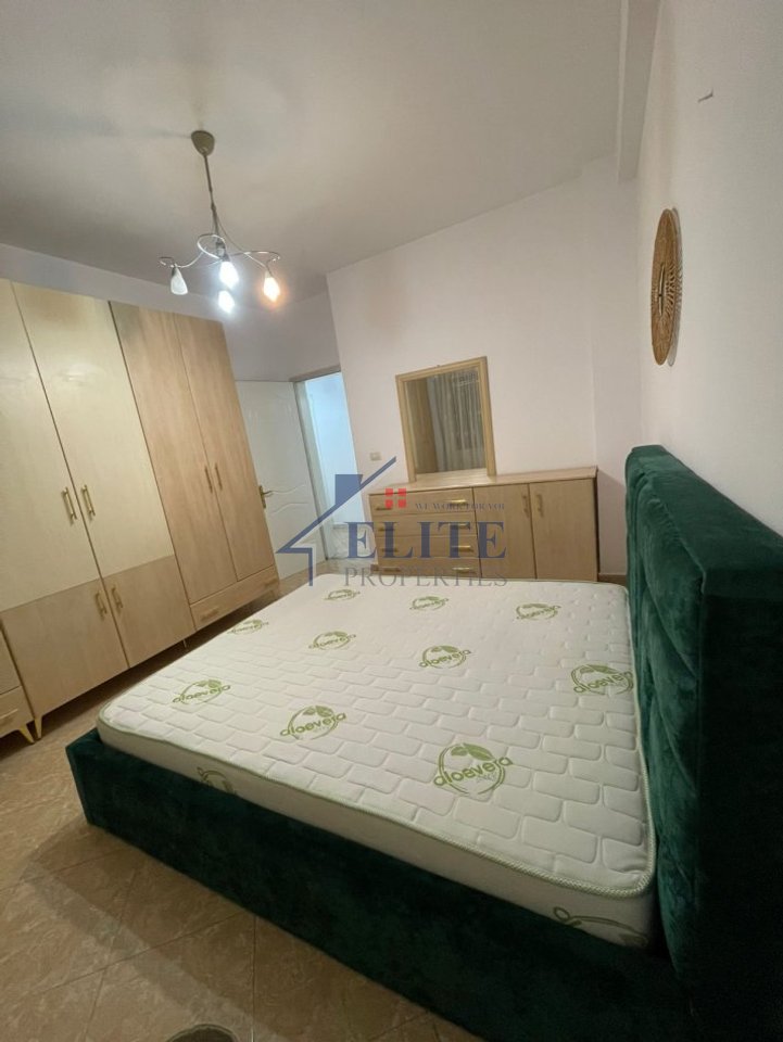 Komuna e Parisit – two bedroom apartment for rent