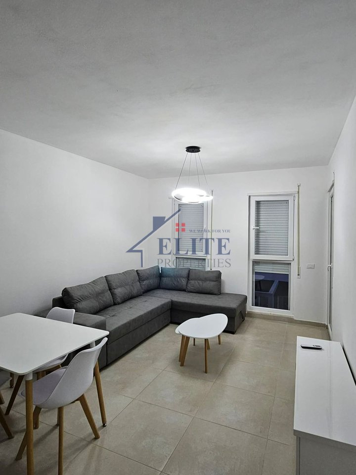 Univers City, apartament 2+1 me qira