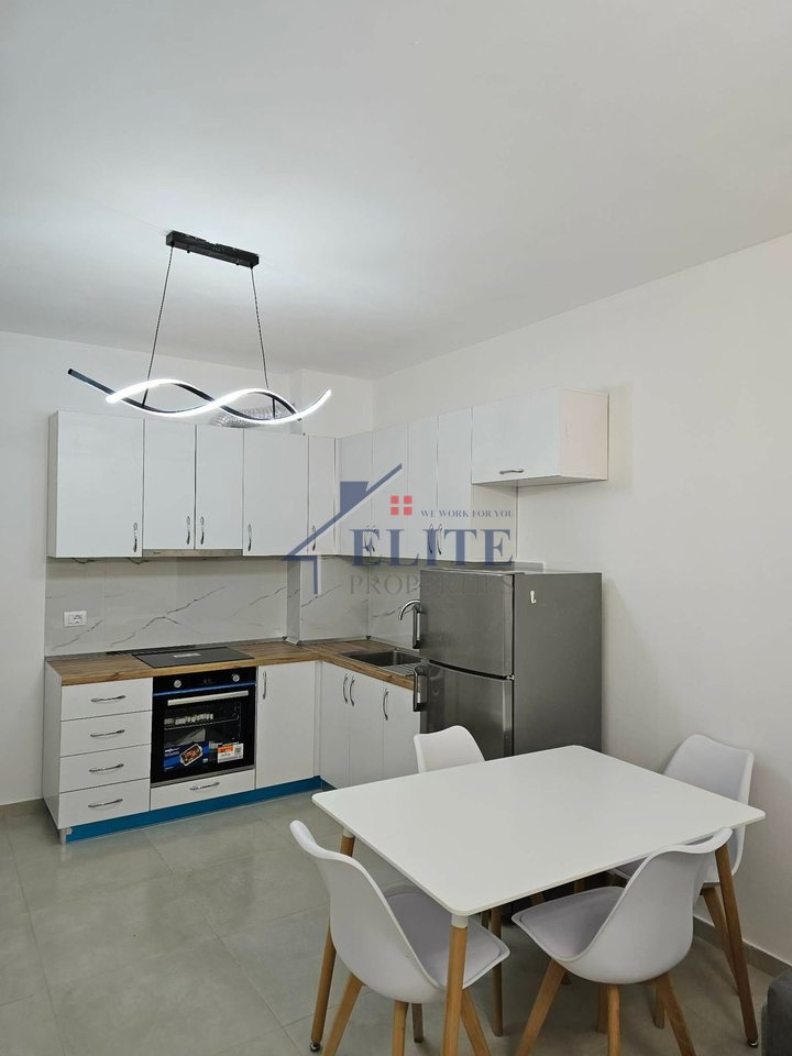Univers City, apartament 2+1 me qira