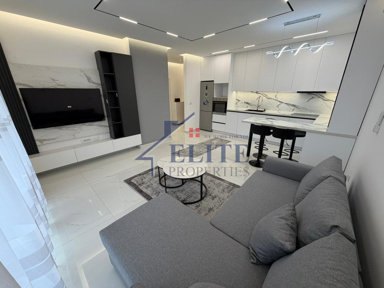 Zogu i Zi, one bedroom apartment for rent