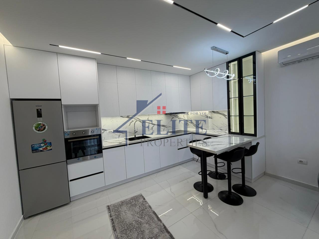 Zogu i Zi, one bedroom apartment for rent