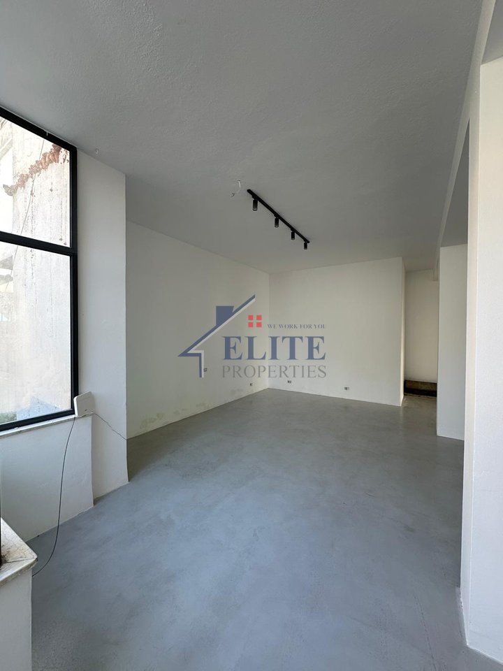 Rrugën e Kavajës, ambjent me qira