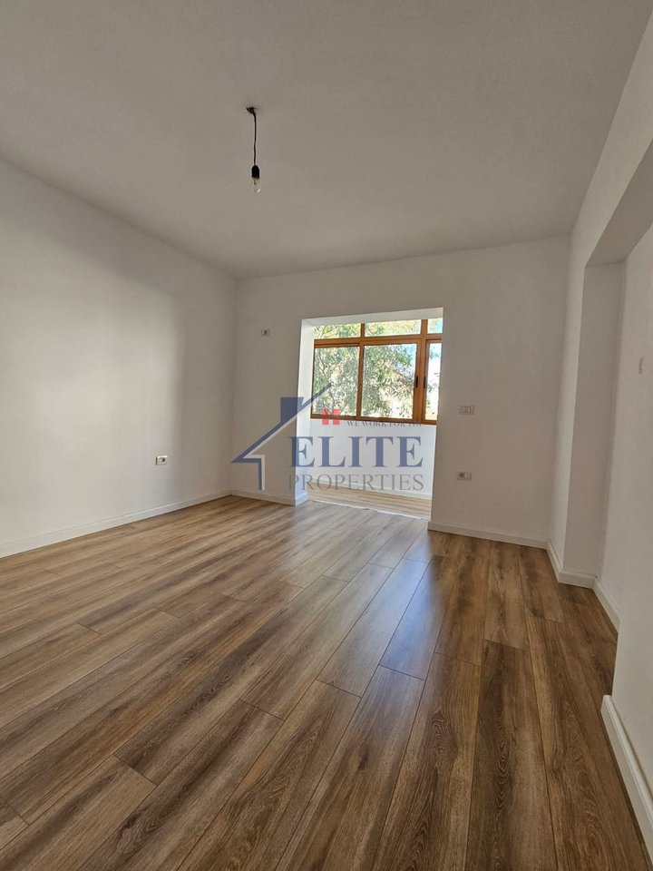 Mozaiku i Tiranës –  apartament 1+1 për shitje