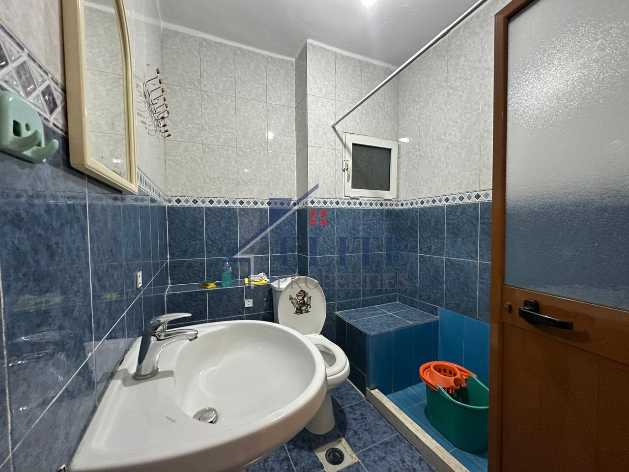 Pallatet Arabe – apartament 3+1 me qira