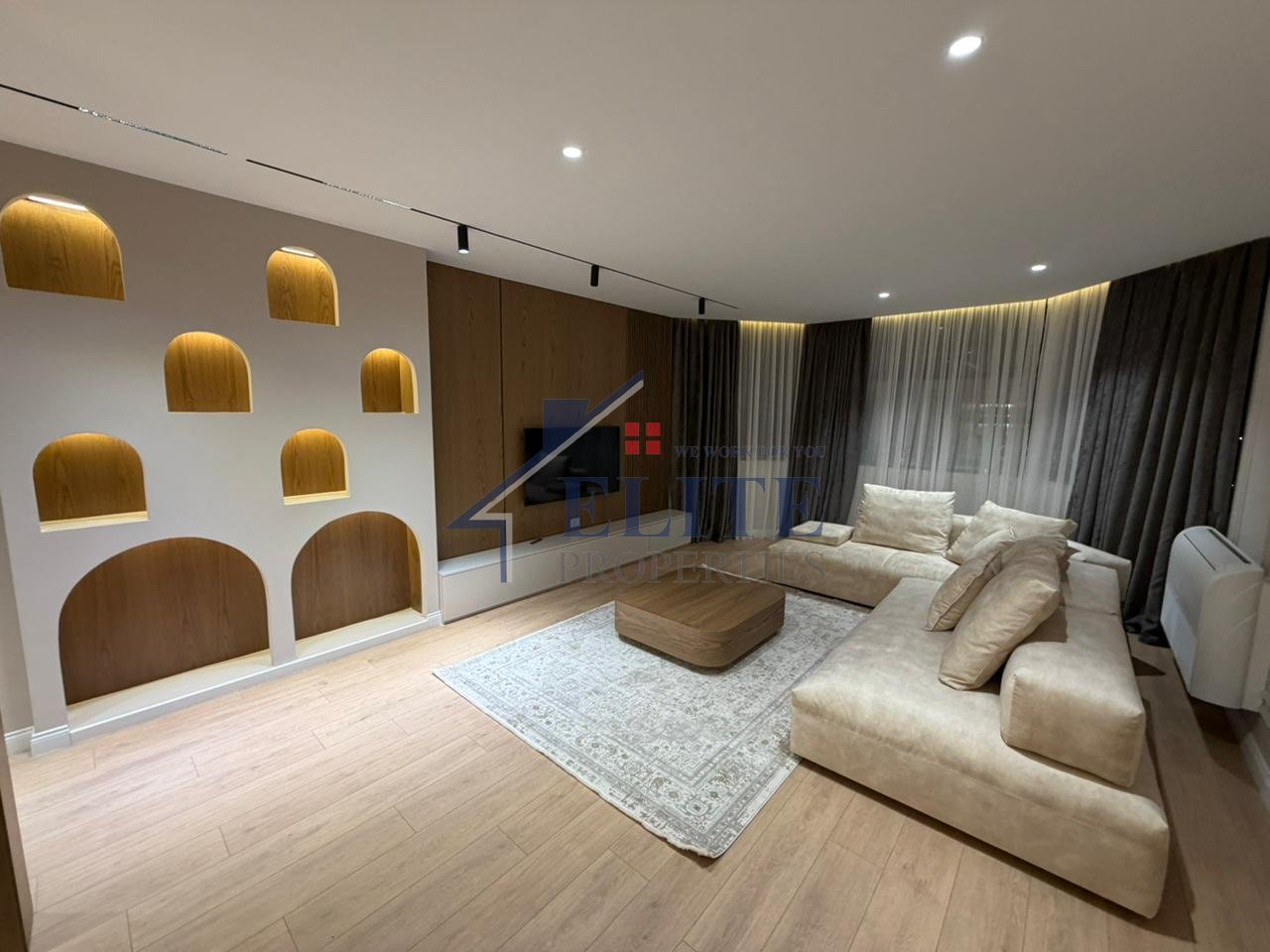 Rruga e Kosovarëve, apartament modern 3+1 me qira