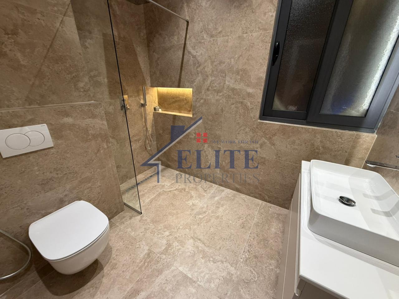 Rruga e Kosovarëve, apartament modern 3+1 me qira