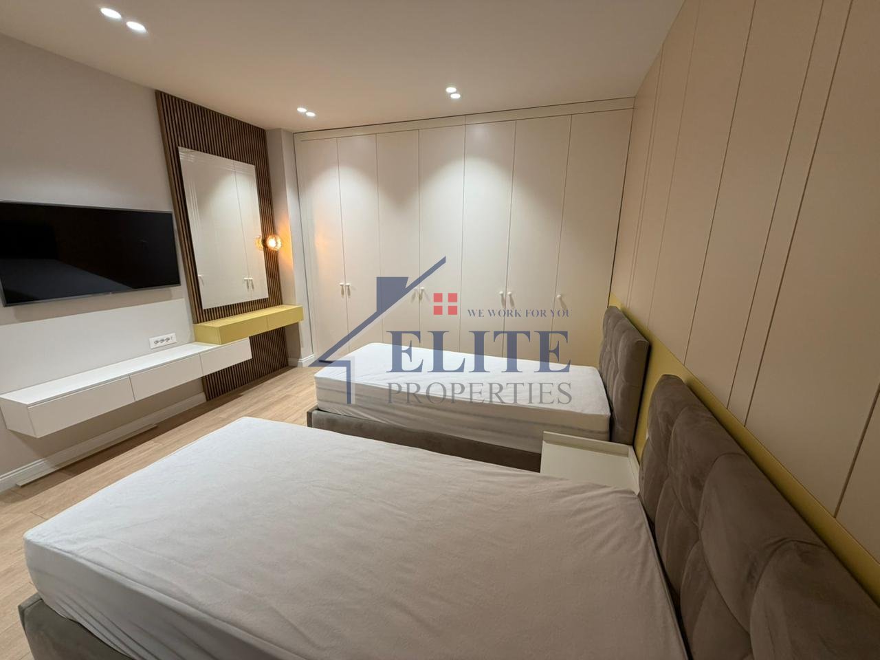 Rruga e Kosovarëve, apartament modern 3+1 me qira