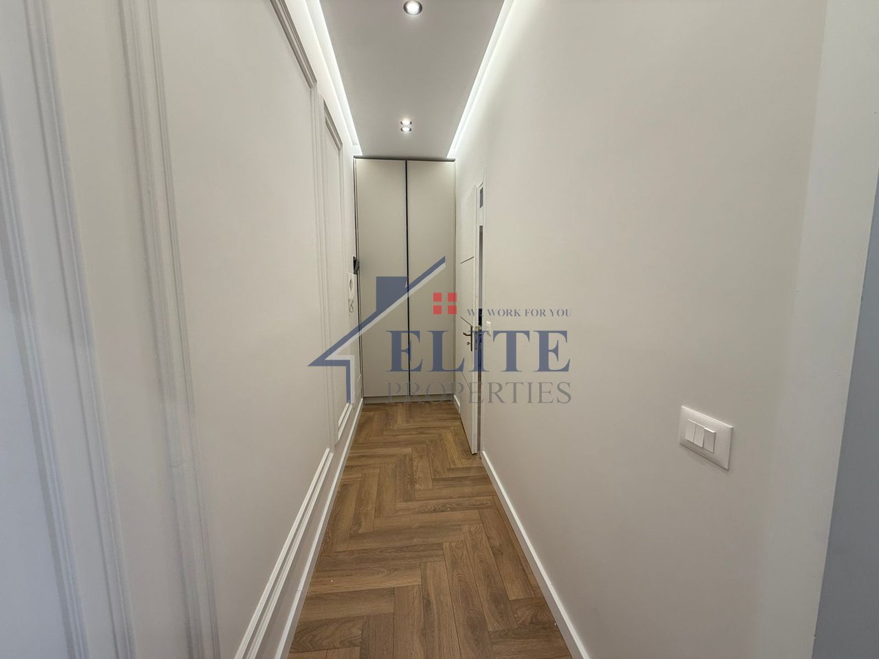 Pazari i Ri – apartament 2+1 me qira