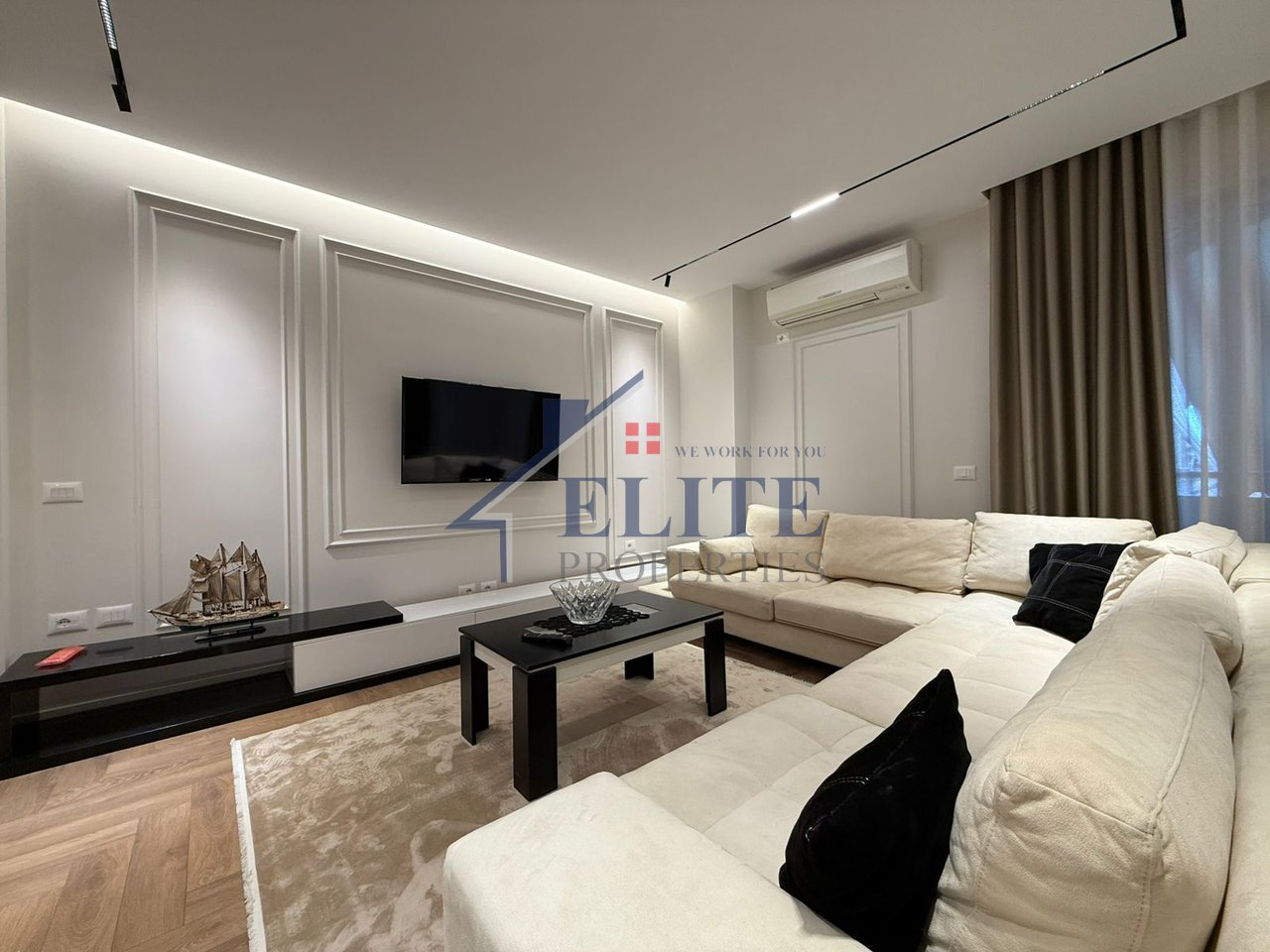 Pazari i Ri – apartament 2+1 me qira