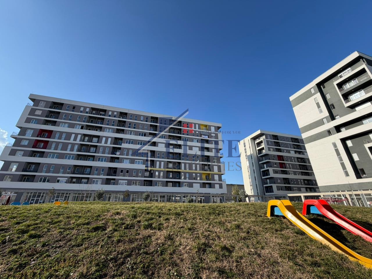 Univers City, apartament 2+1 me qira