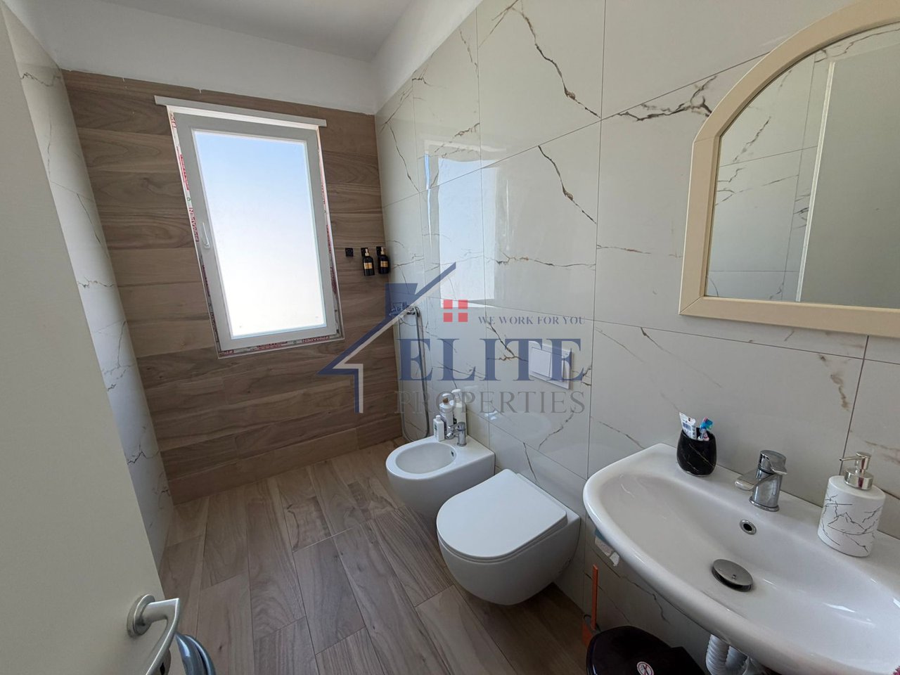 Univers City, apartament 2+1 me qira