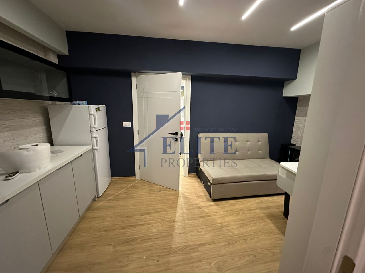 Kristal Center, commercial space for sale