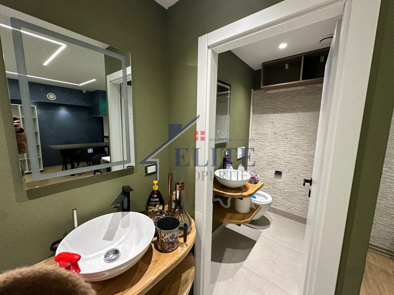 Kristal Center, commercial space for sale