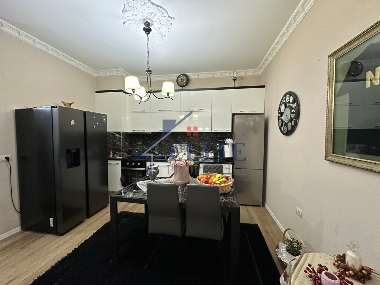 Pazari i Ri, apartament 2+1 në shitje