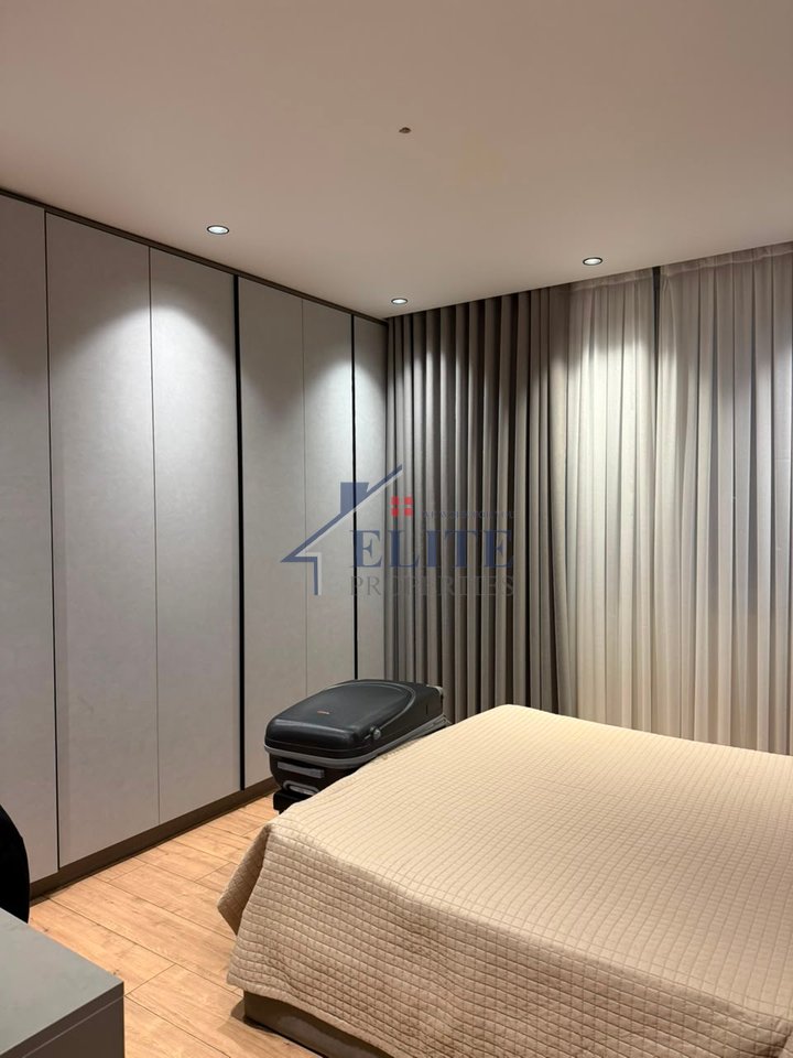 Fusha e Ali Demit, shitet apartament 2+1