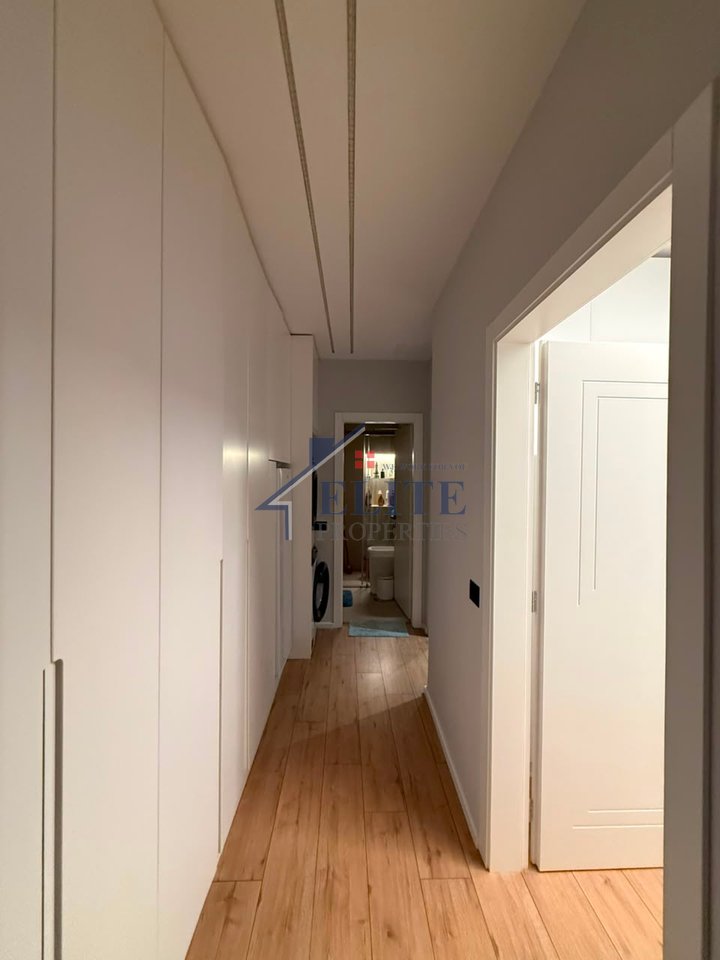 Fusha e Ali Demit, shitet apartament 2+1