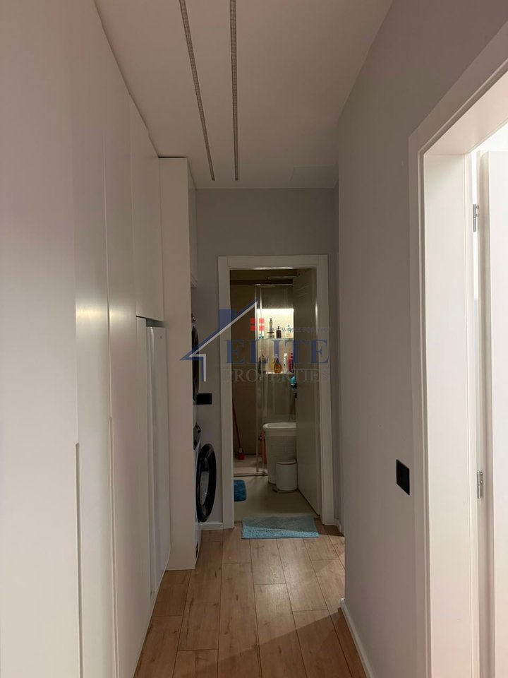 Fusha e Ali Demit, shitet apartament 2+1