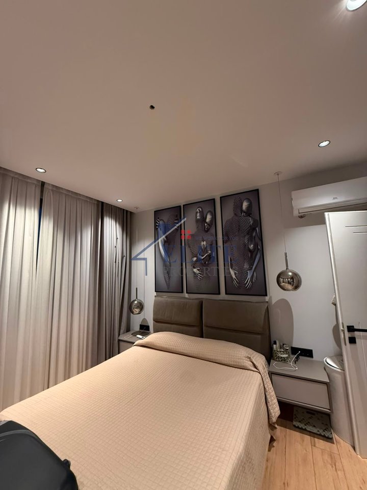 Fusha e Ali Demit, shitet apartament 2+1