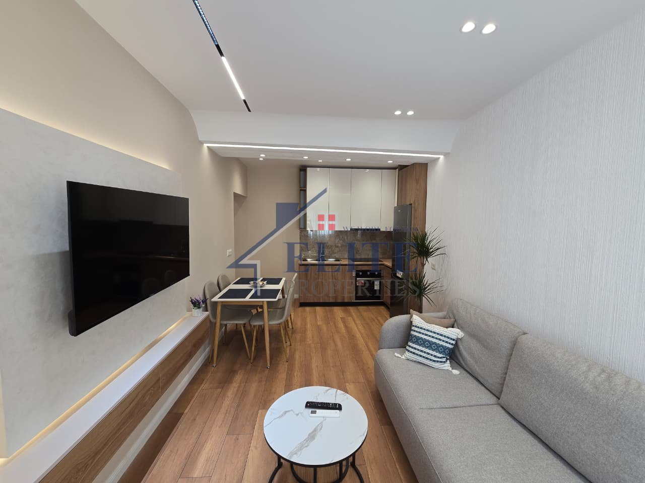 Pazari i Ri , 1+1 apartment for sale