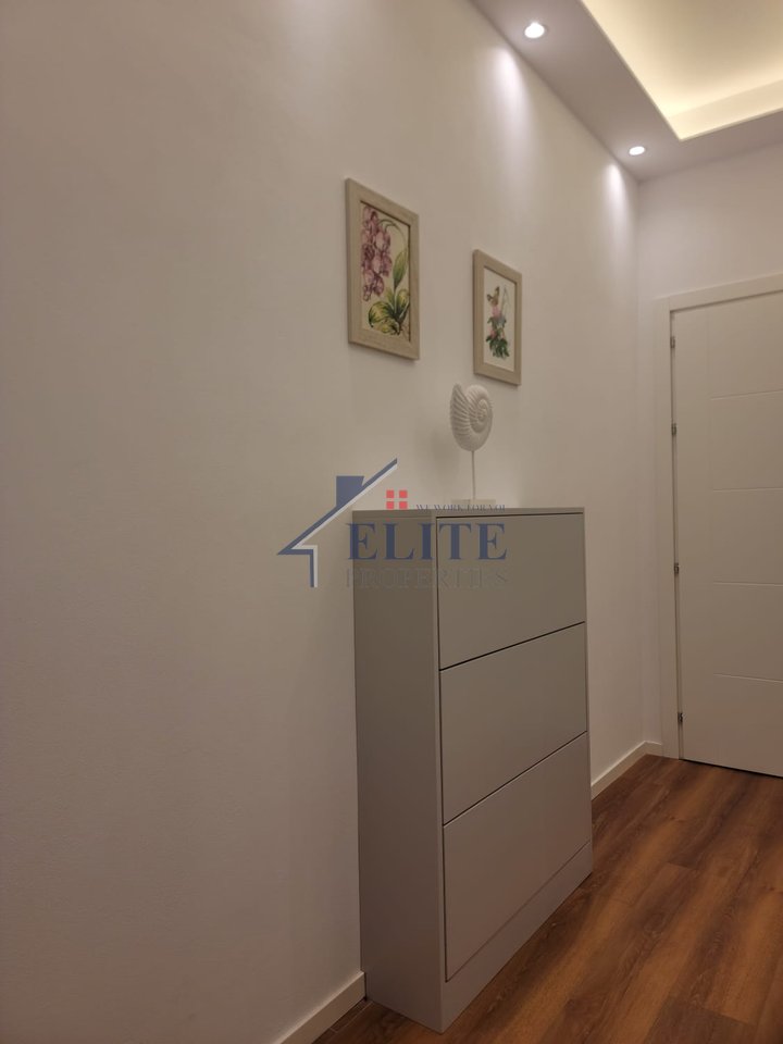 Rruga e Durrësit, apartament 1+1 me qira