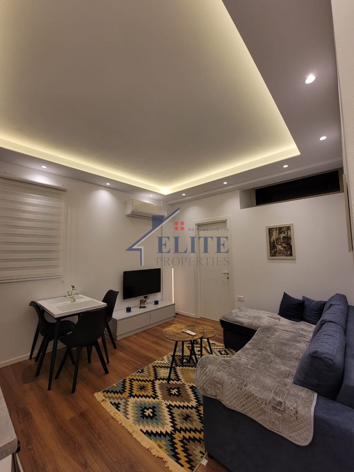 Rruga e Durrësit, apartament 1+1 me qira