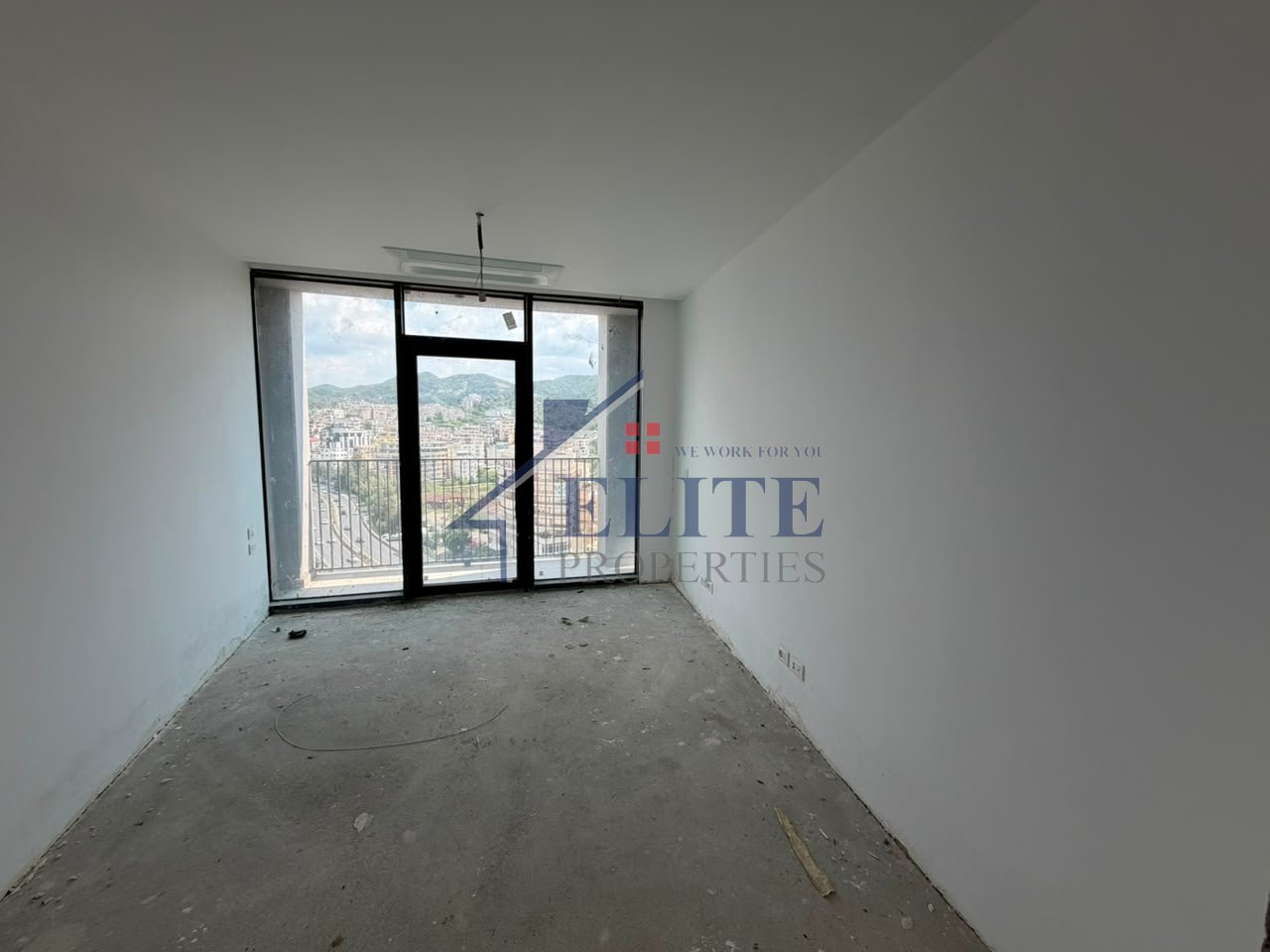 Lake View Residence, at the artificial lake of Tirana, 2+1 apartment + parking space for sale