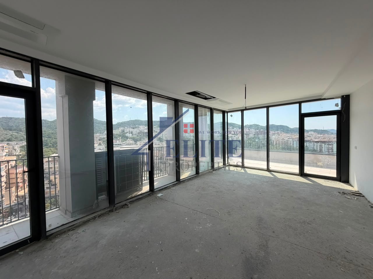 Lake View Residence, at the artificial lake of Tirana, 2+1 apartment + parking space for sale
