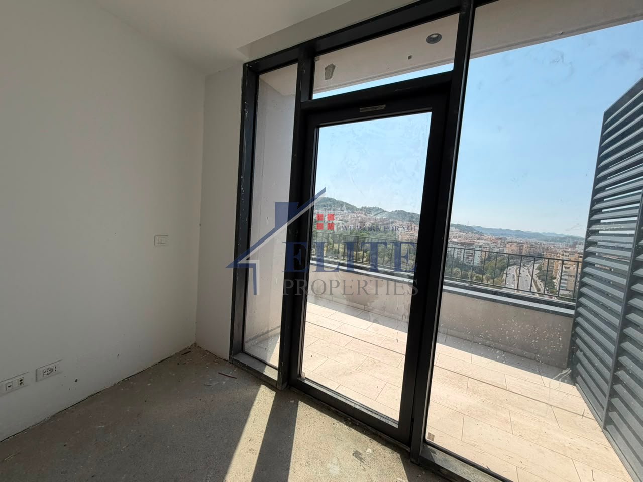 Lake View Residence, at the artificial lake of Tirana, 2+1 apartment + parking space for sale