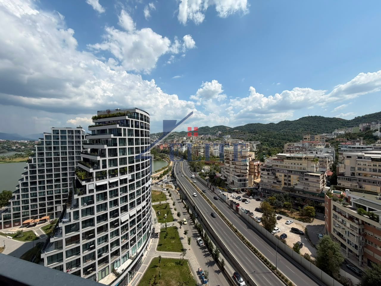 Lake View Residence, at the artificial lake of Tirana, 2+1 apartment + parking space for sale