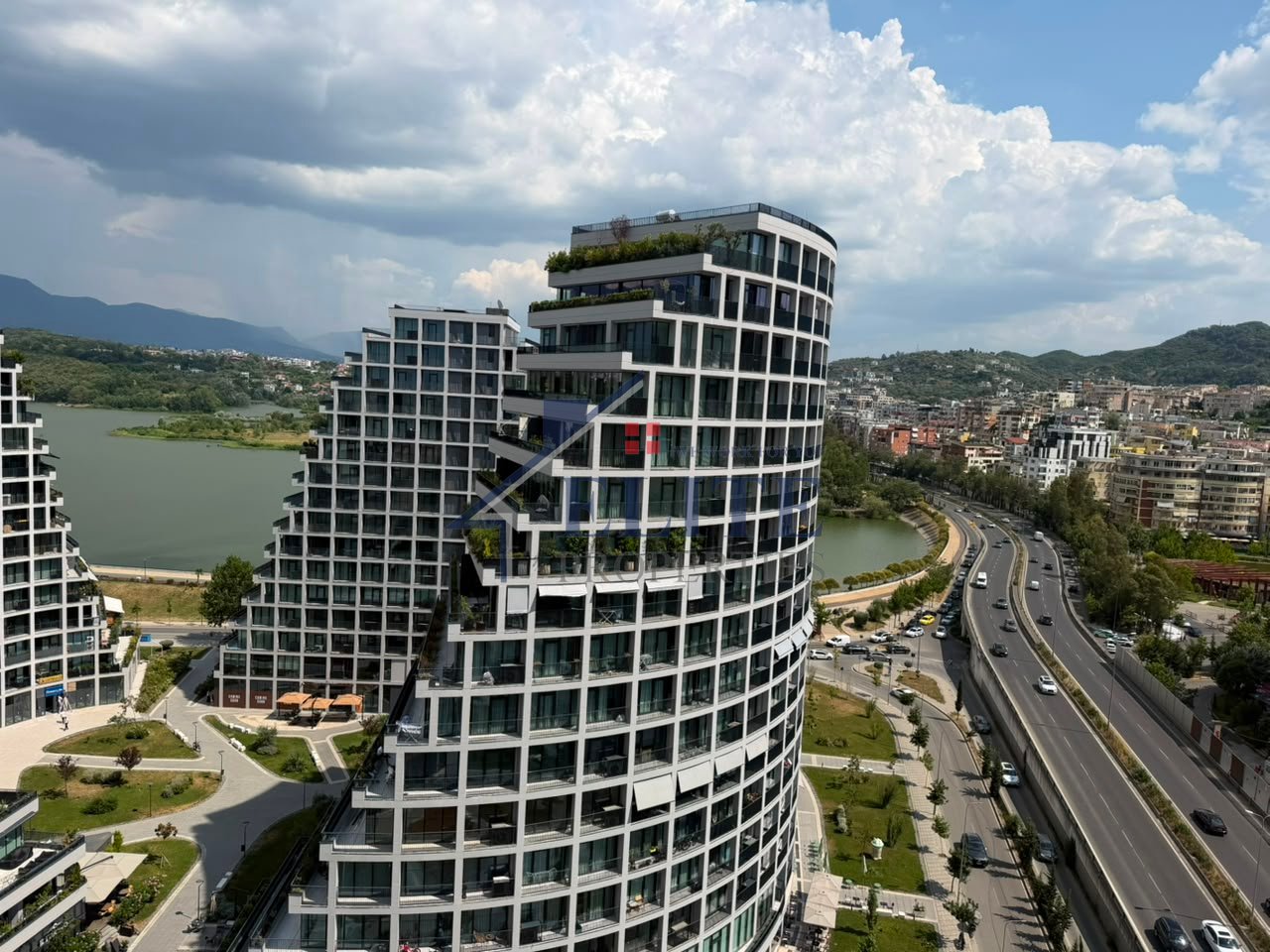 Lake View Residence, at the artificial lake of Tirana, 2+1 apartment + parking space for sale