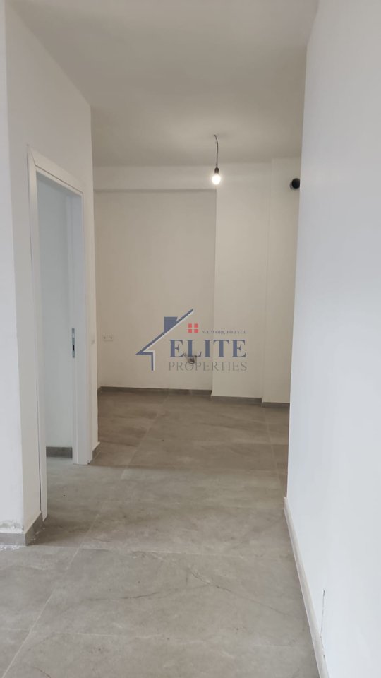 Rruga "Myslym Shyri", Gardenia Residence, zyrë me qira