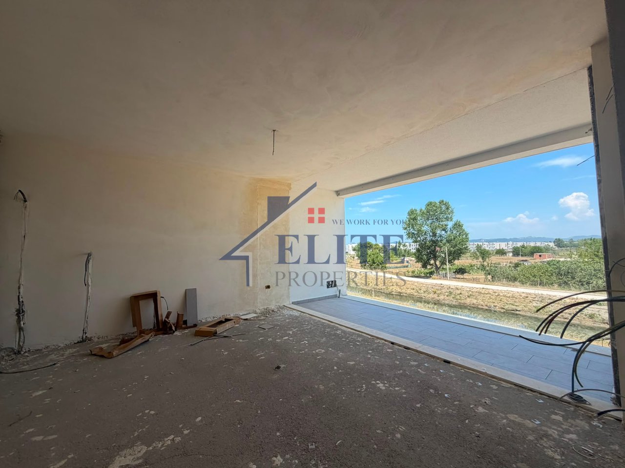 Pranë Vala Mar Premium, Hamallaj – apartament 1+1 në shitje