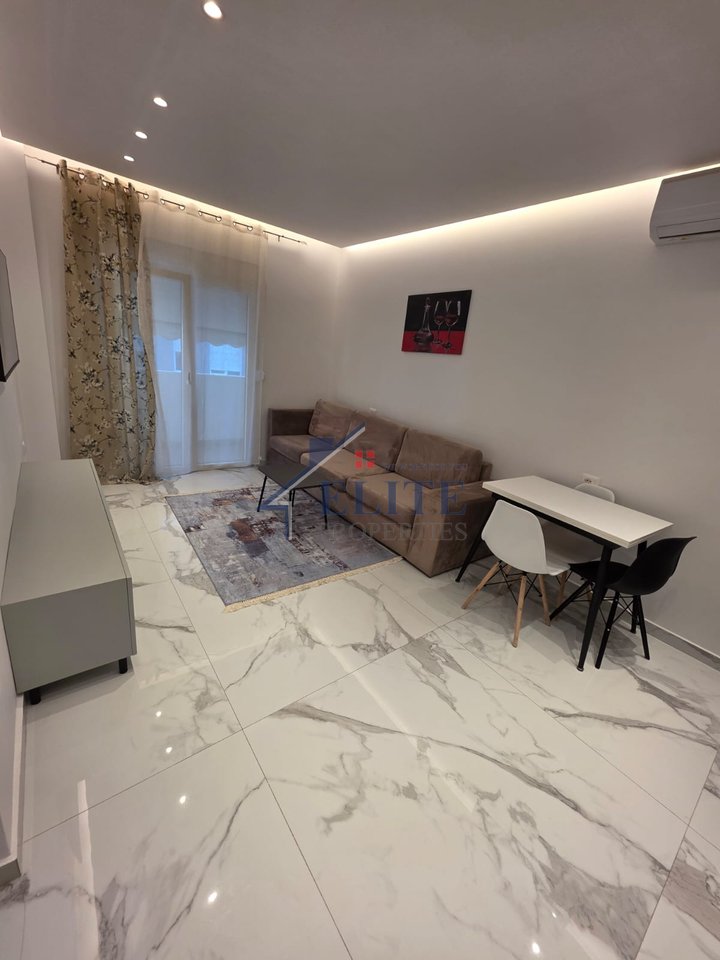 Aura Komleks, on Dritan Hoxha street, 1+1 apartment for rent