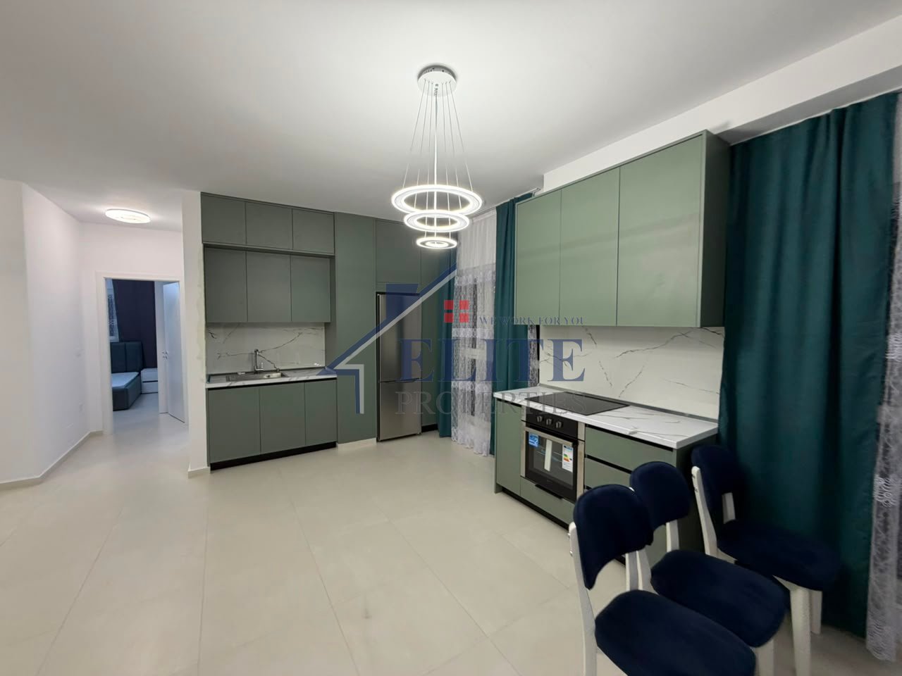 Aura Komleks, ne rrugen Dritan Hoxha, apartament2+1 me qera