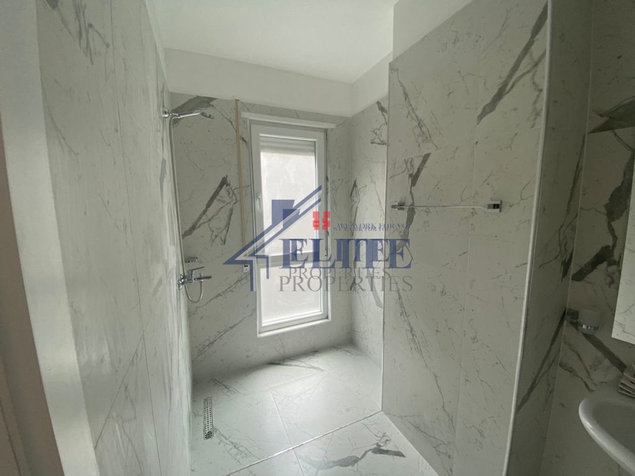 Rruga “5 Maji”, apartament 2+1 me qira