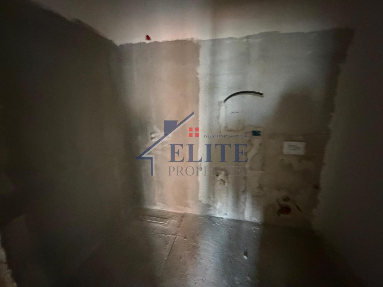Shkolla e Kuqe, apartament 2+1 në shitje
