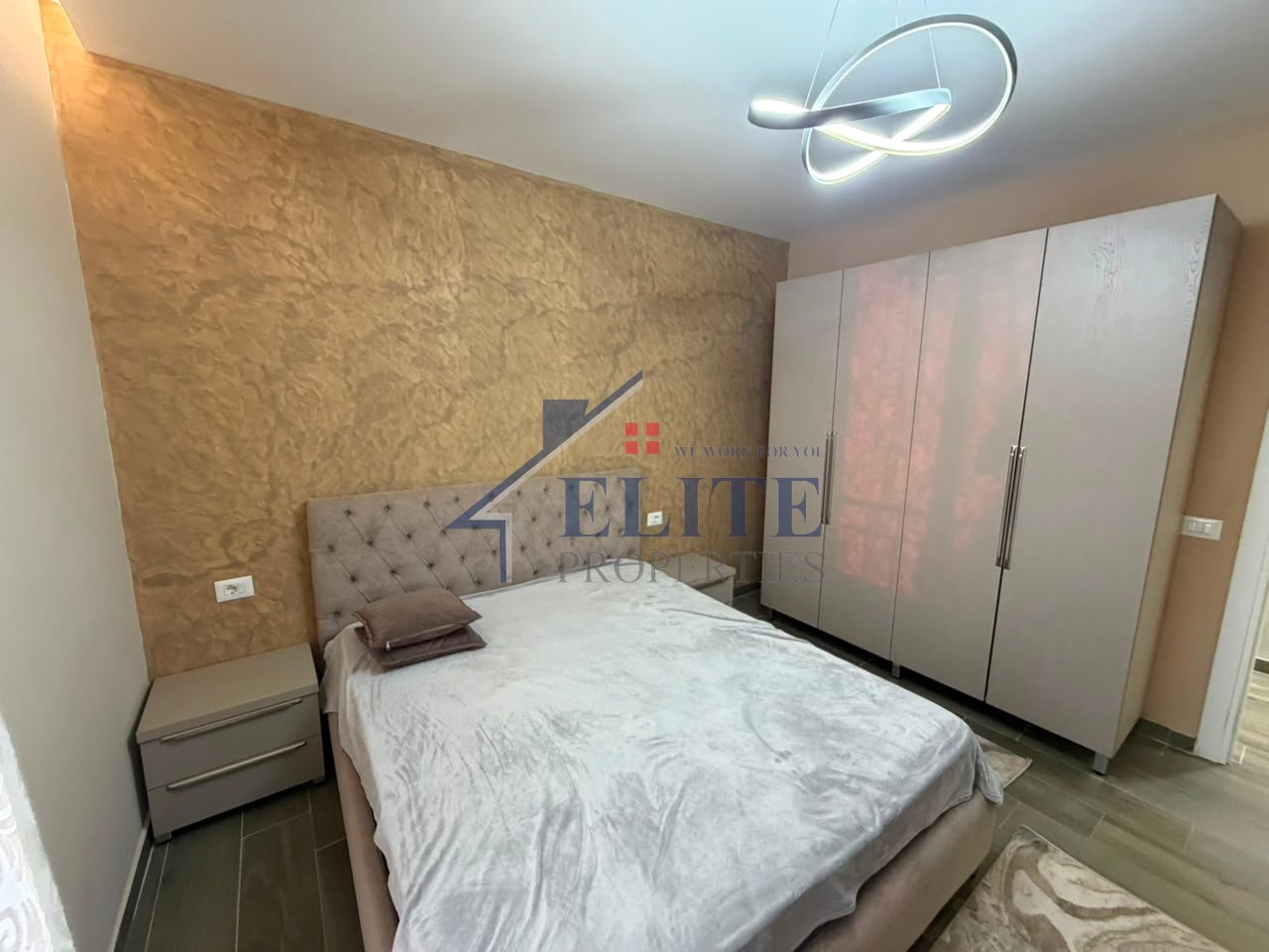 Super Penthouse me Qira pranë Farmacisë 10, Rruga e Dibrës – Afër QSUT