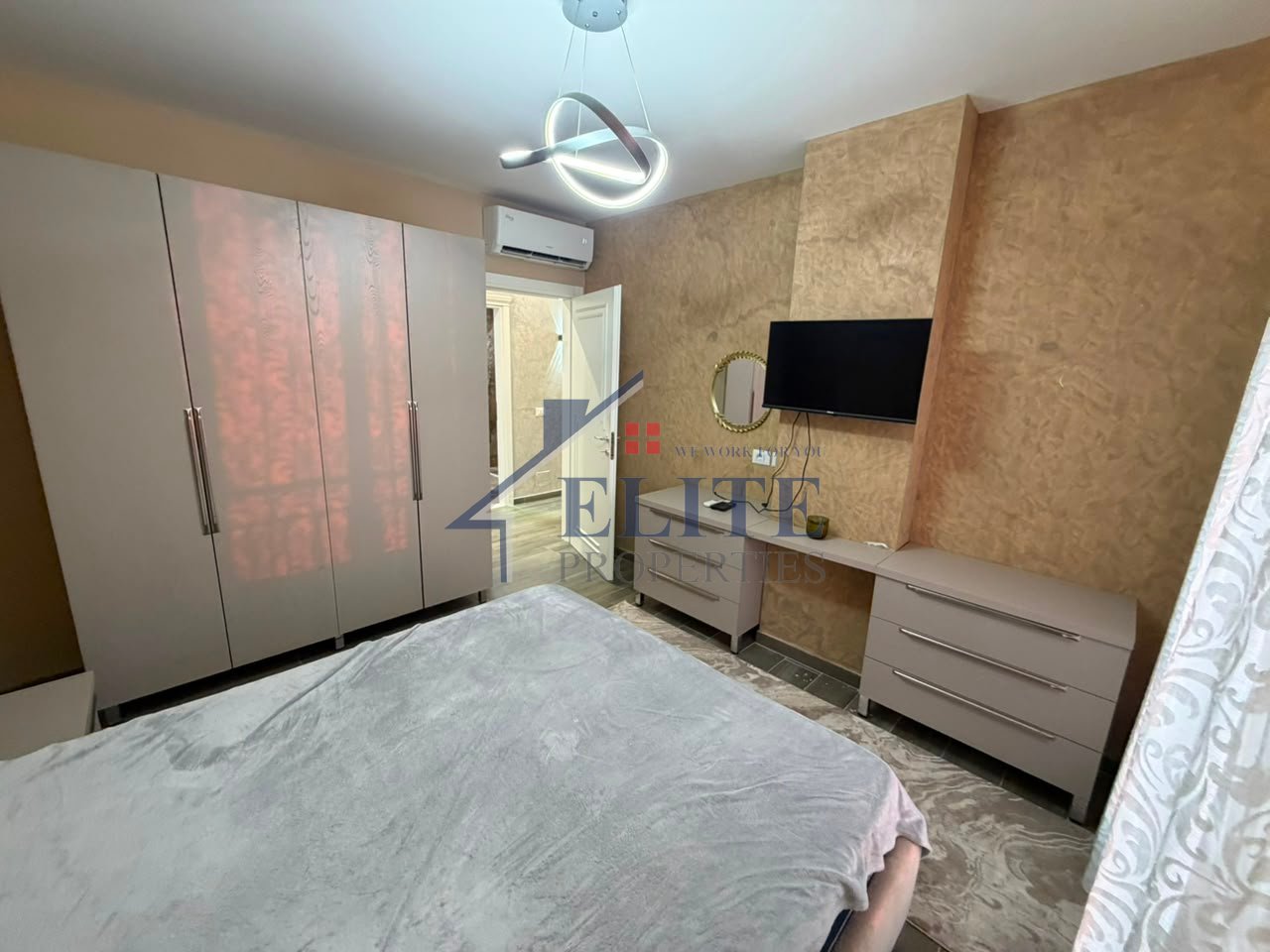 Super Penthouse me Qira pranë Farmacisë 10, Rruga e Dibrës – Afër QSUT