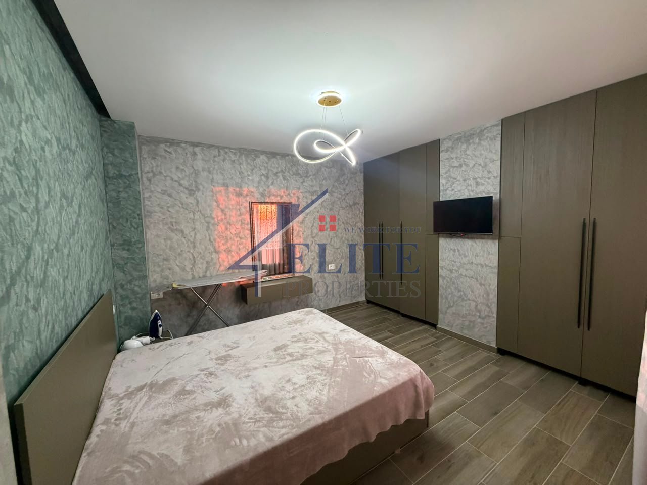 Super Penthouse me Qira pranë Farmacisë 10, Rruga e Dibrës – Afër QSUT