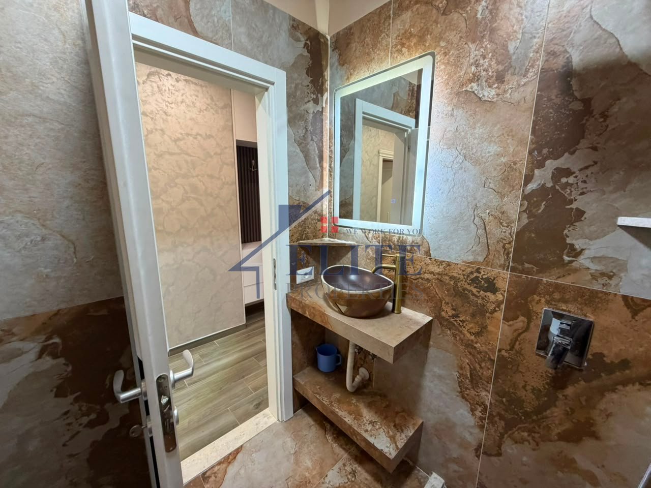 Super Penthouse me Qira pranë Farmacisë 10, Rruga e Dibrës – Afër QSUT