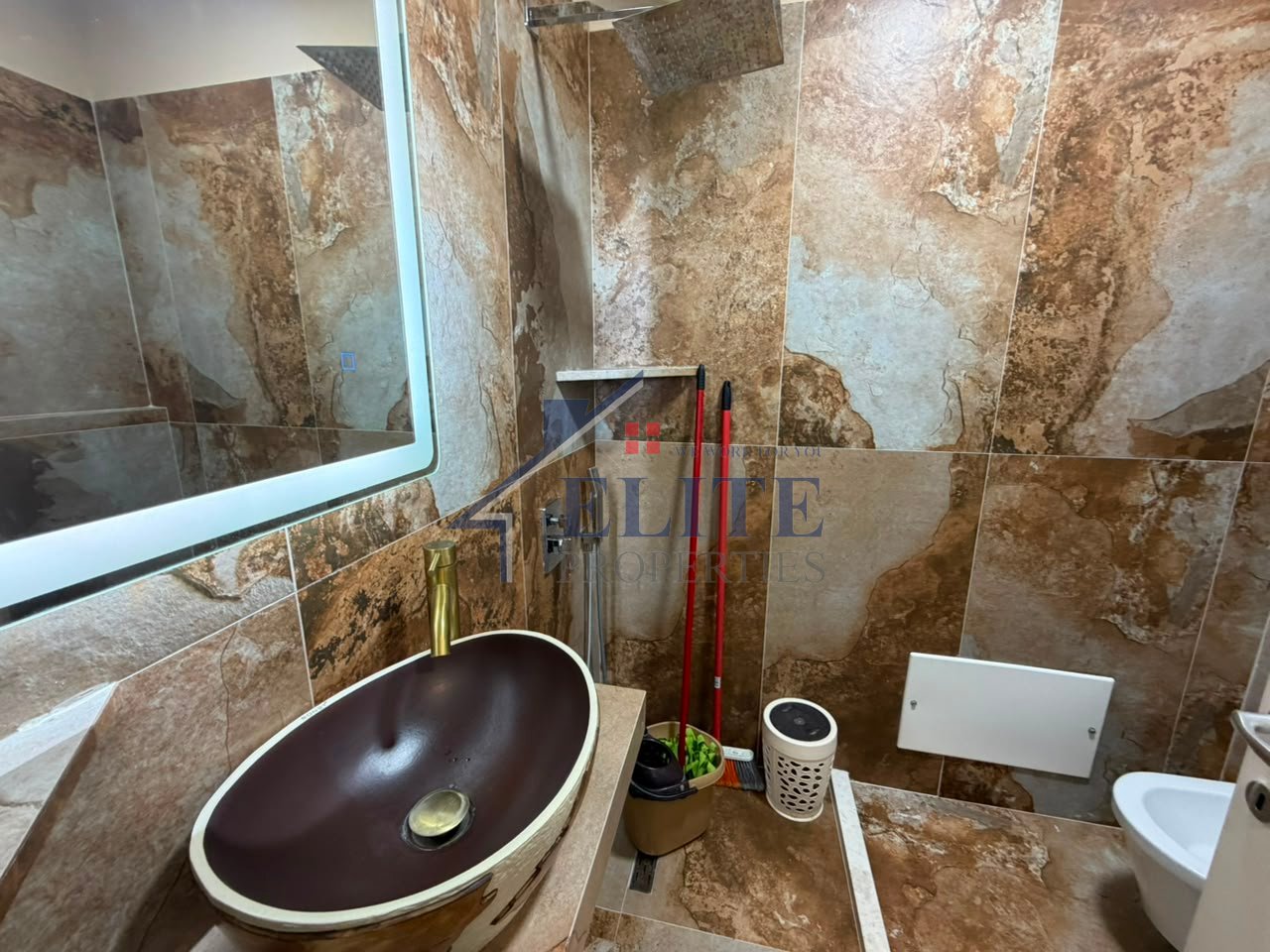Super Penthouse me Qira pranë Farmacisë 10, Rruga e Dibrës – Afër QSUT