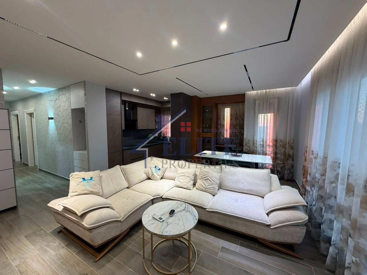 Super Penthouse me Qira pranë Farmacisë 10, Rruga e Dibrës – Afër QSUT