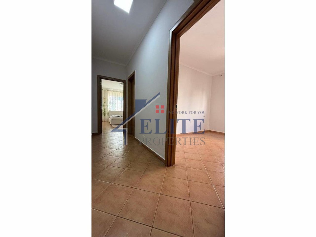 Astir, vicino a Villa L, appartamento 2+1 in affitto