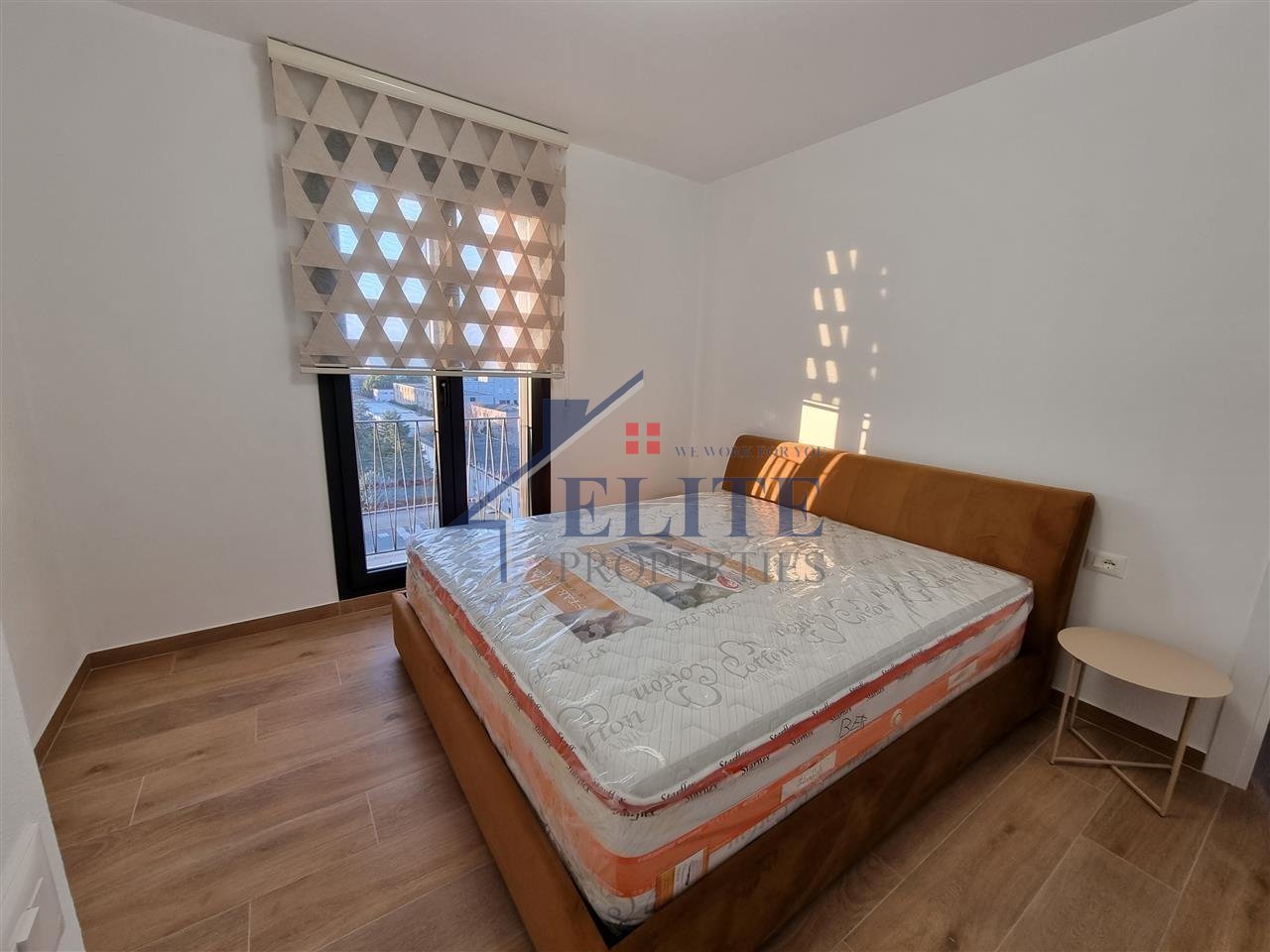 Kompleksi Zirkon, Pranë QSUT jepet apartament 2+1 me Qira