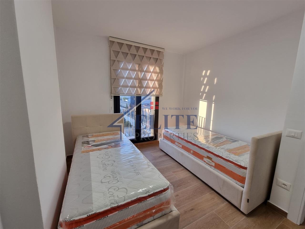 Kompleksi Zirkon, Pranë QSUT jepet apartament 2+1 me Qira