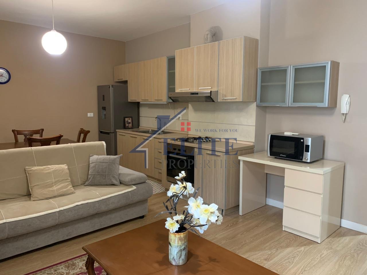 Liqeni i Thatë, apartament 1+1 me qira