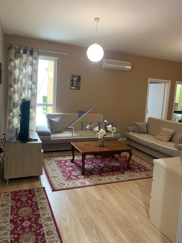 Liqeni i Thatë, apartament 1+1 me qira