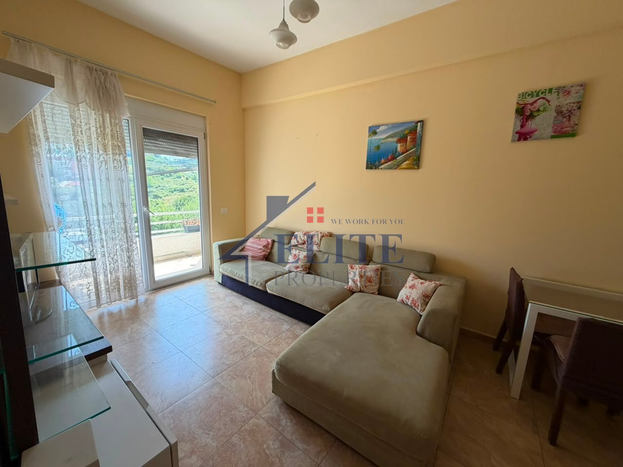 Kodra e Diellit 1, apartament 2+1 me qira