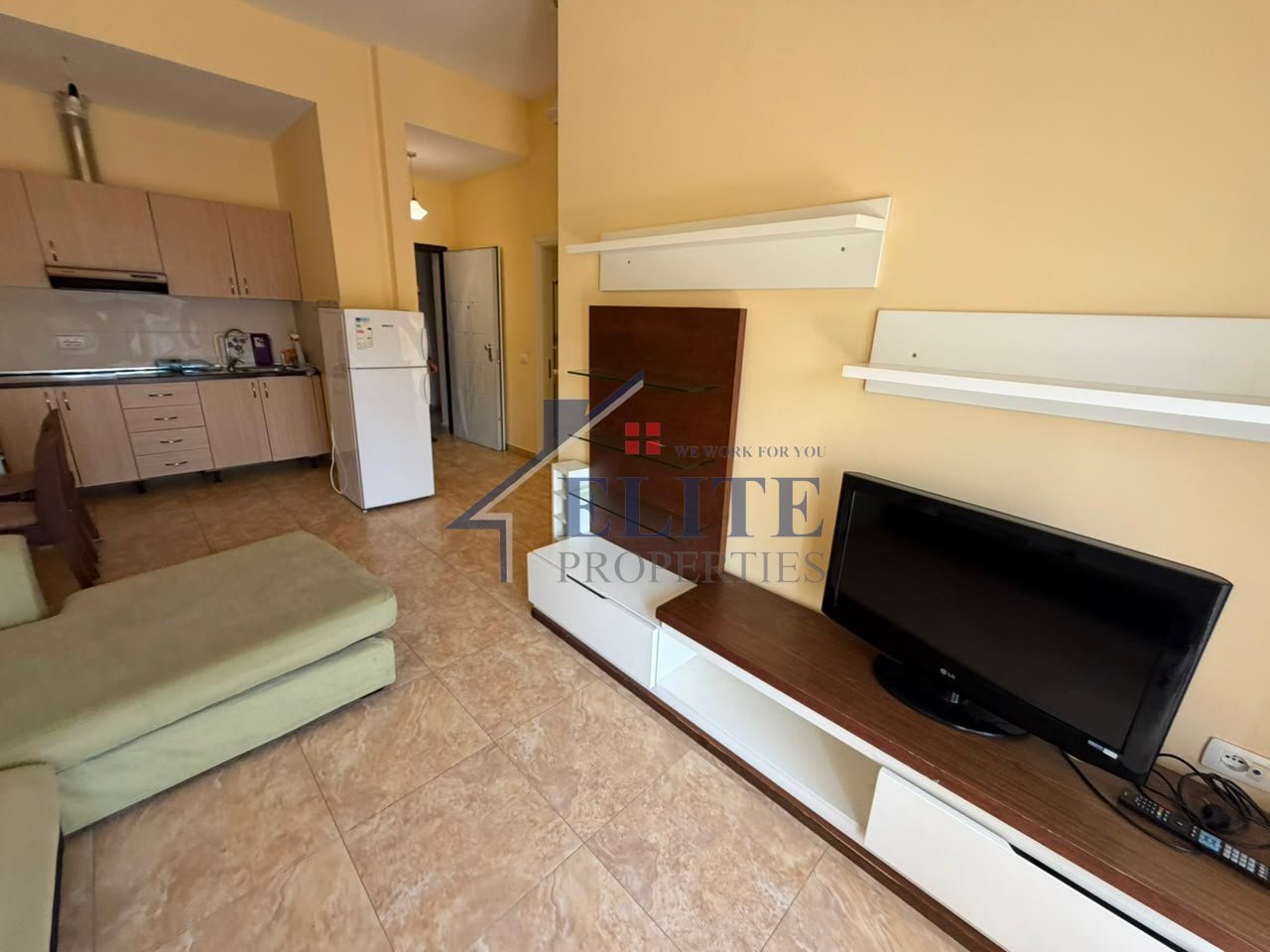 Kodra e Diellit 1, apartament 2+1 me qira