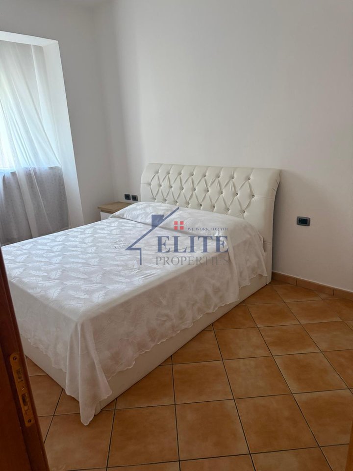 Vlore, Lungomare, 1+1 apartment for sale